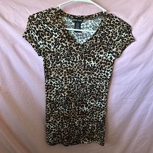 Wet Seal leopard print fitted v neck tee